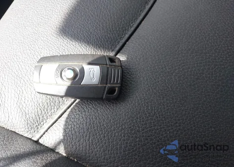 2008 BMW 328I z USA, uszkodzony, nr VIN WBAVA33568KX86654